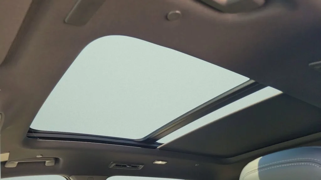 New 2026 Iridescent White Tricoat Buick Sport Touring image 20