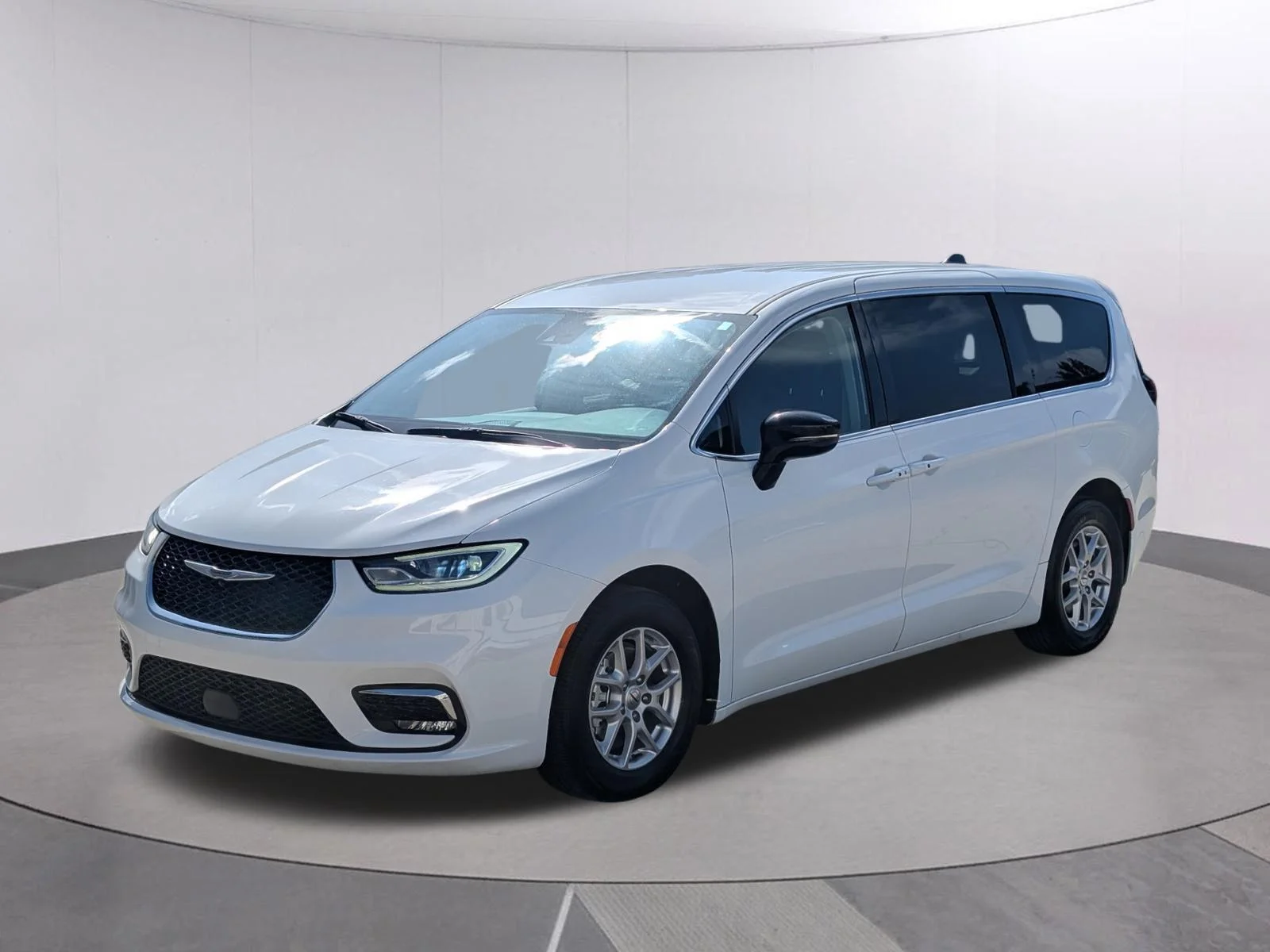 Used 2024 Bright White Clearcoat Chrysler Touring L image 1
