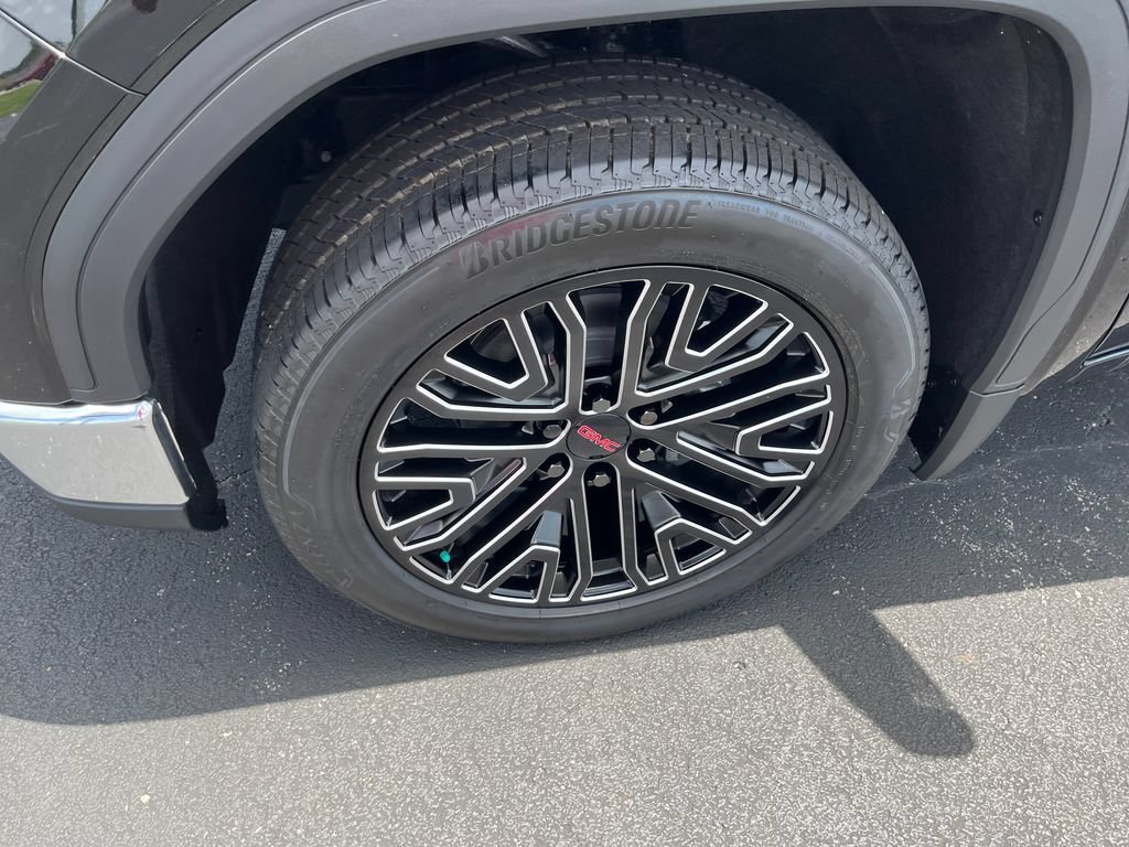 New 2026 Onyx Black GMC SLT image 9