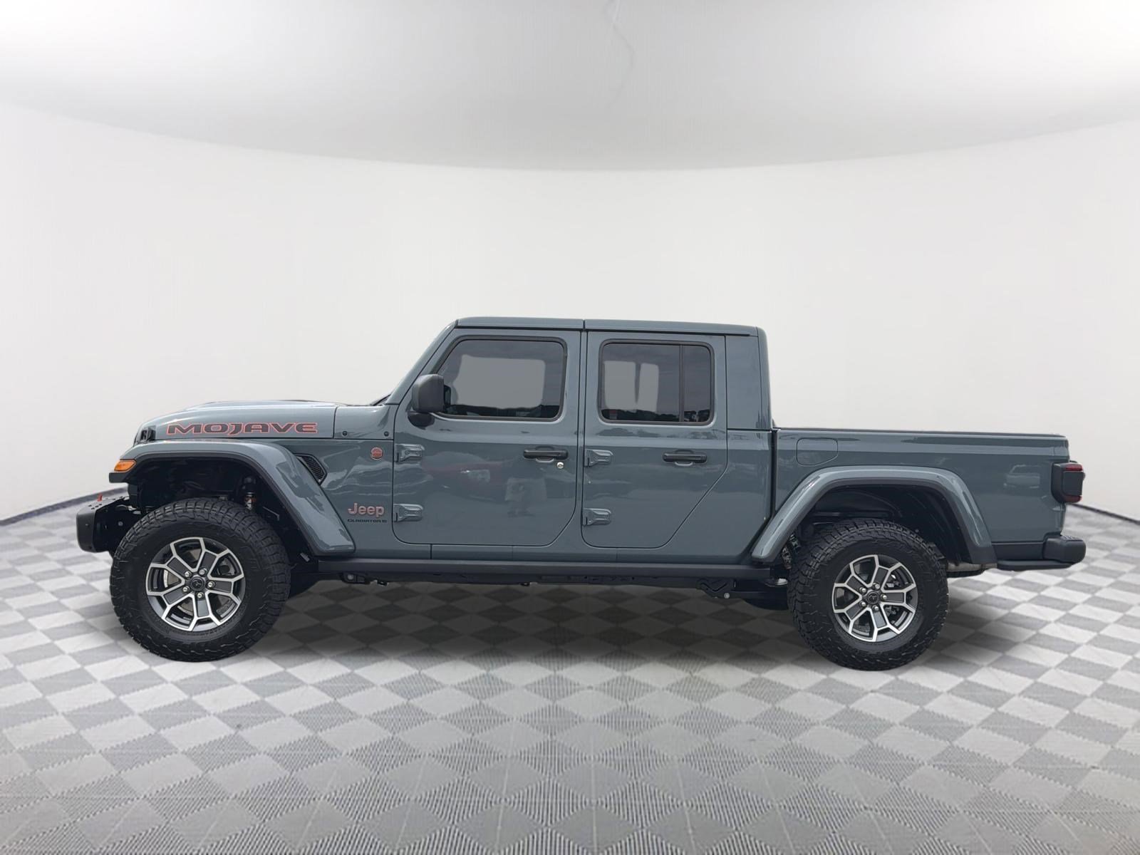 Used 2025 Anvil Clearcoat Jeep Mojave image 15