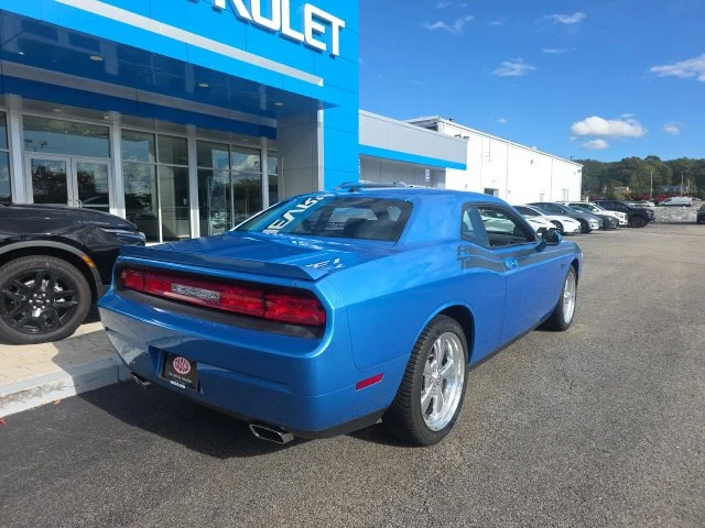 Used 2009 Blue Dodge R/T image 7