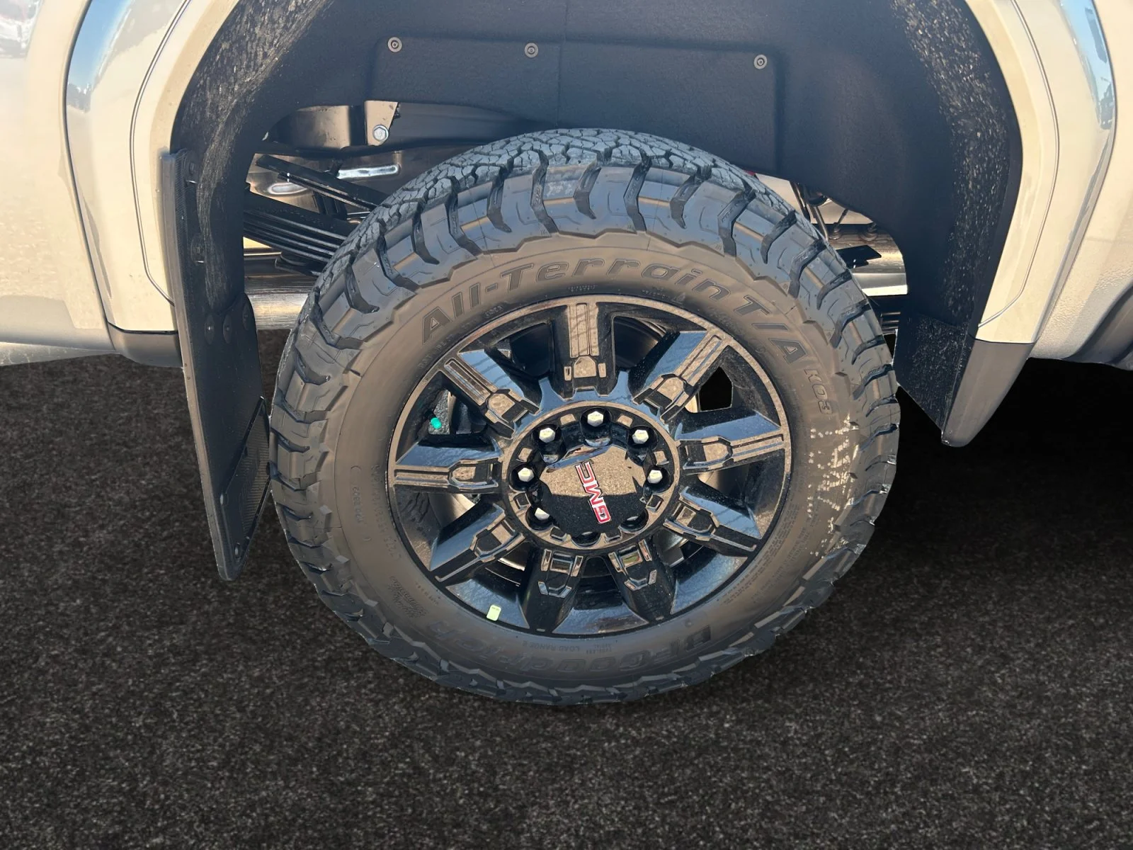 New 2026 Sterling Metallic GMC AT4 image 10