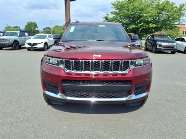 New 2026 Velvet Red Pearl-Coat Exterior Paint Jeep Laredo X image 13