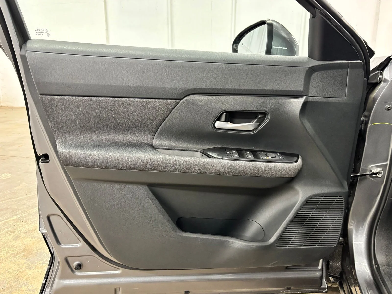 Used 2025 Gray Nissan SV image 17