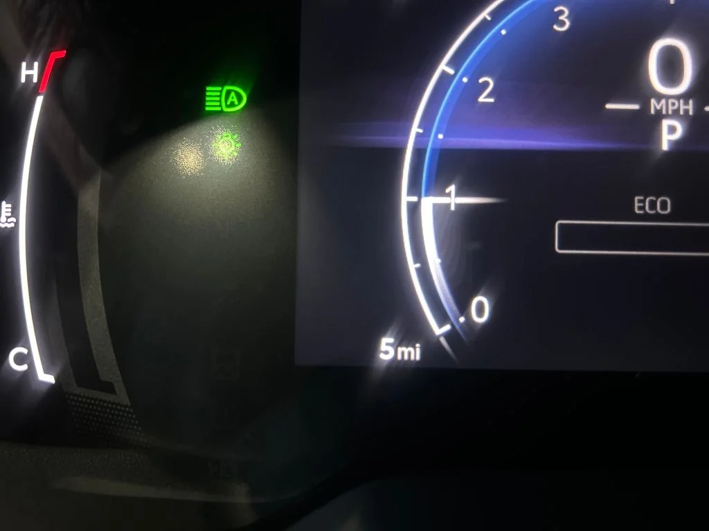 2026 Toyota Corolla LE - Photo 10
