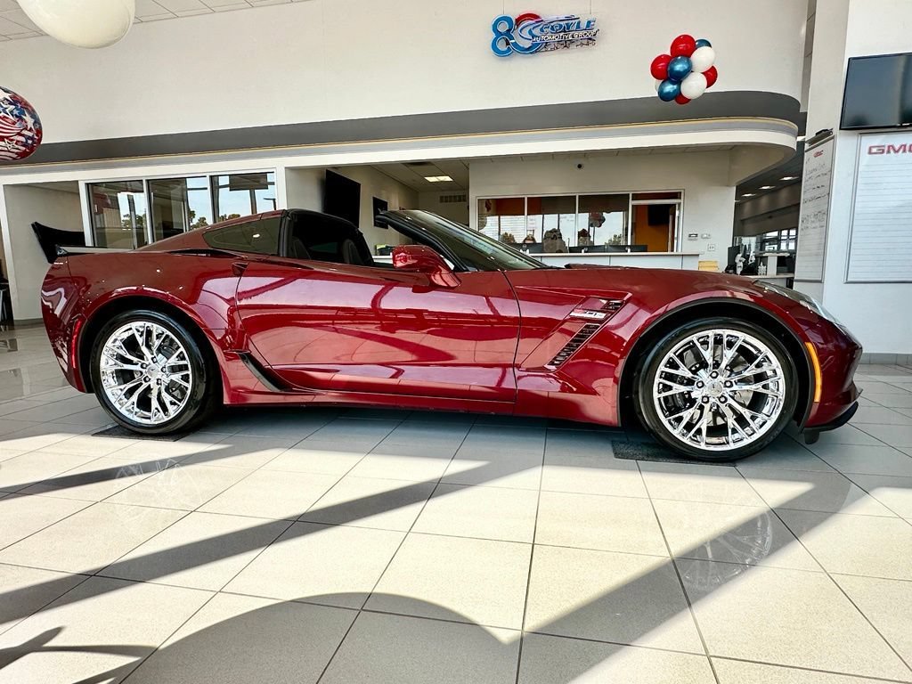 Used 2018 LONG BEACH RED METALLIC TINTCOAT Chevrolet Z06 1LZ image 2