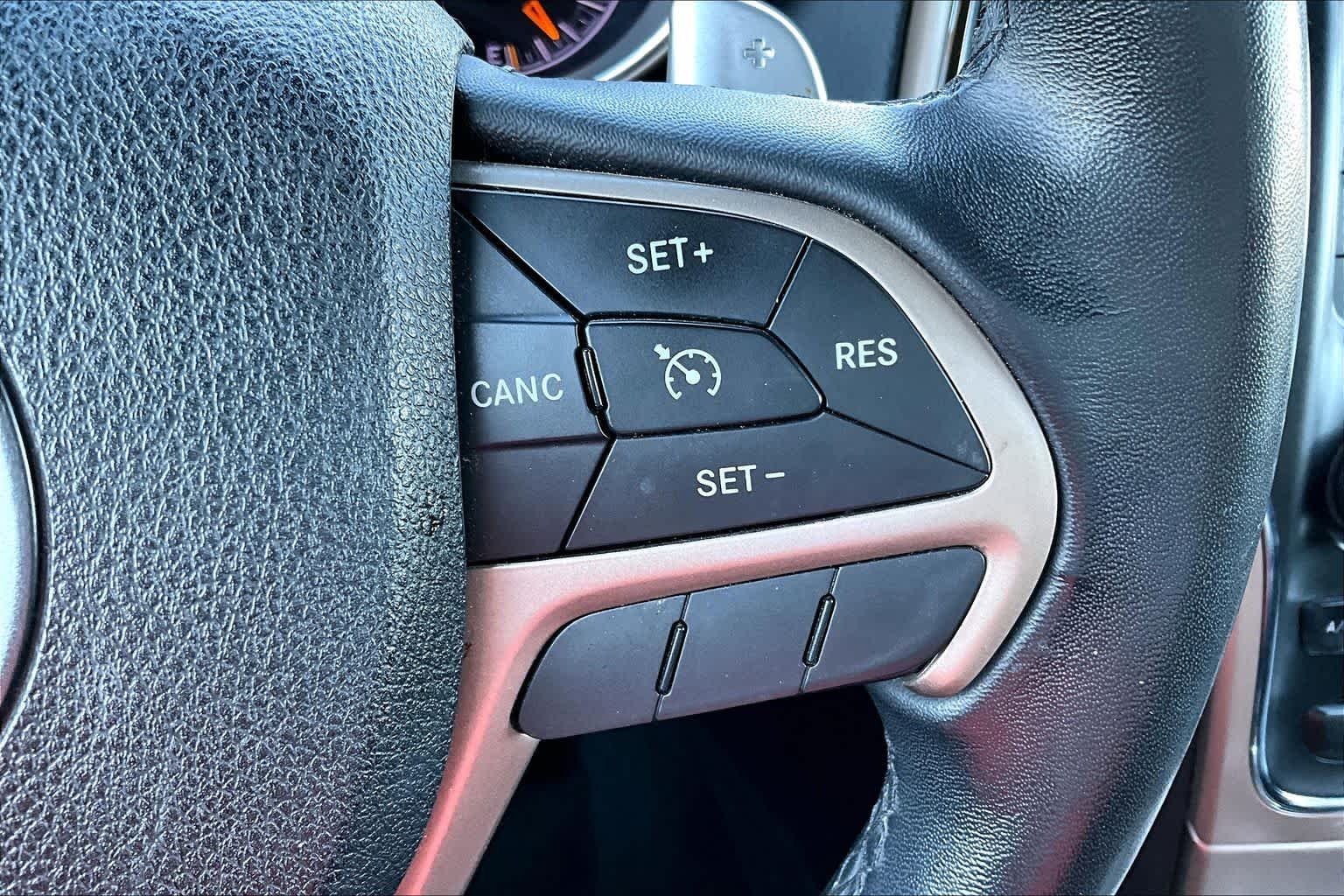 Used 2015 Granite Crystal Metallic Clearcoat Jeep Laredo image 21