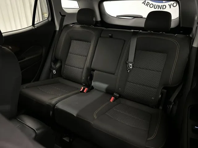 Used 2018 Red GMC SLE image 27