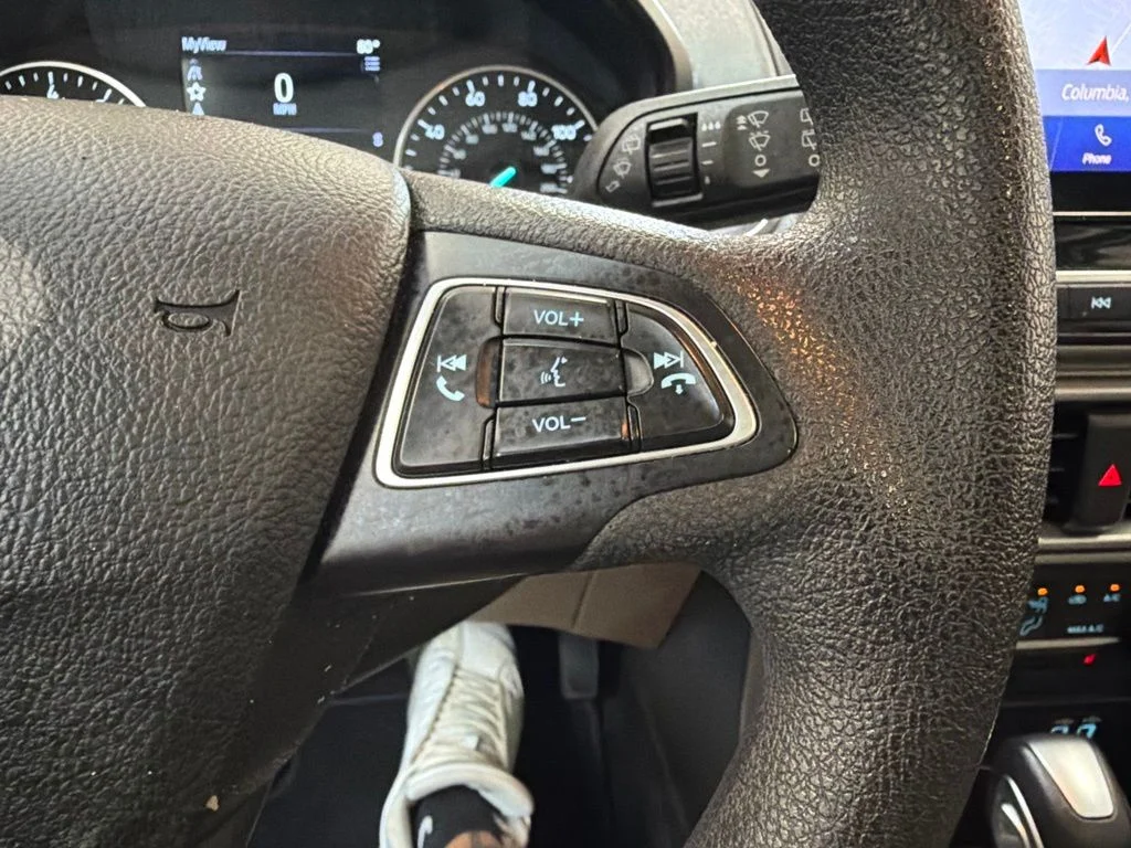 Used 2021 White Ford SE image 17
