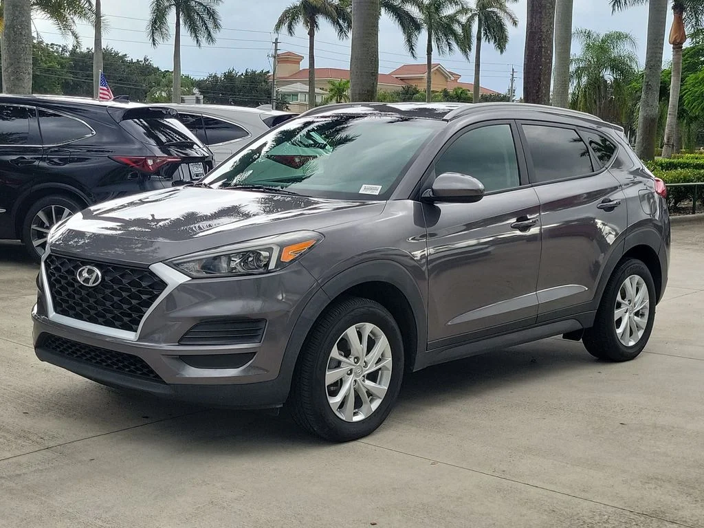Used 2021 Gray Hyundai Value image 3