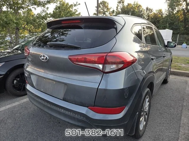 Used 2016 Gray Hyundai SE image 4