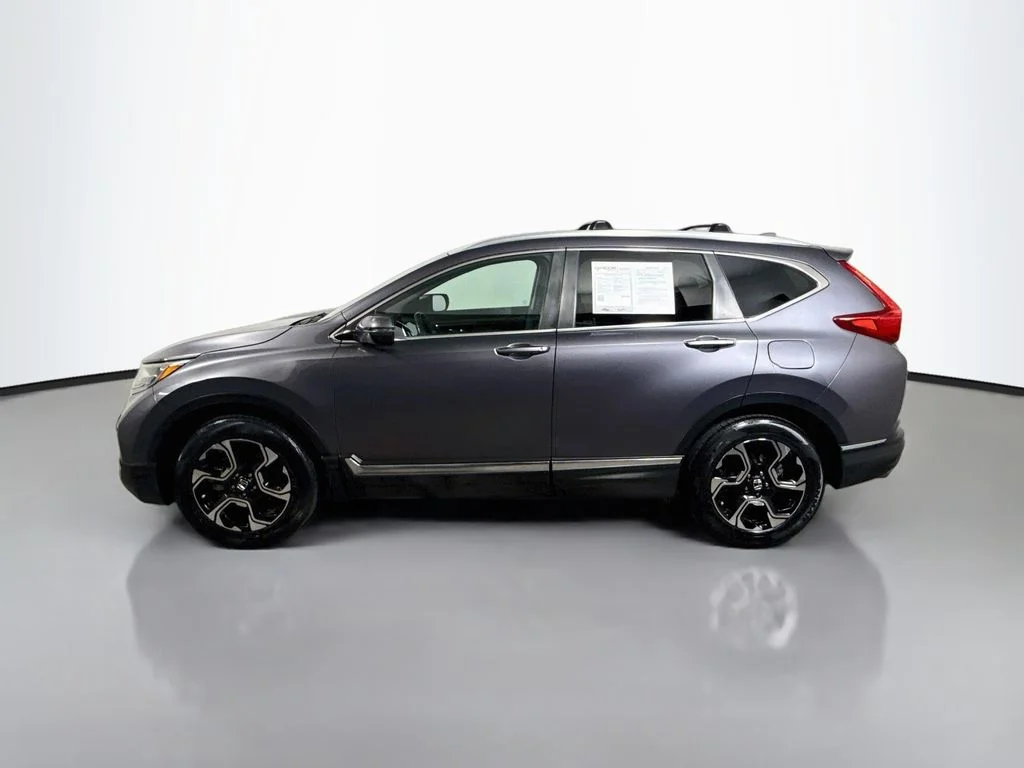 Used 2019 Modern Steel Metallic Honda Touring image 4