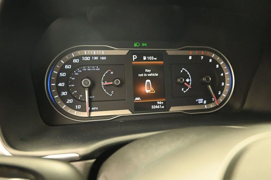 Used 2023 White Hyundai SEL image 20