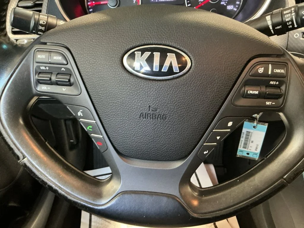 Used 2015 Silver Kia EX image 17