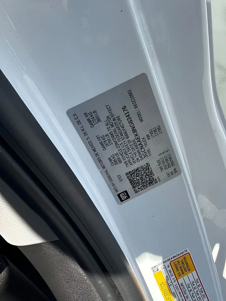 Used 2022 White Chevrolet WT image 27