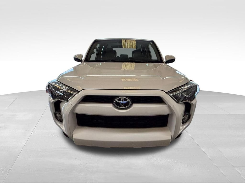 Used 2018 White Toyota SR5 Premium image 8