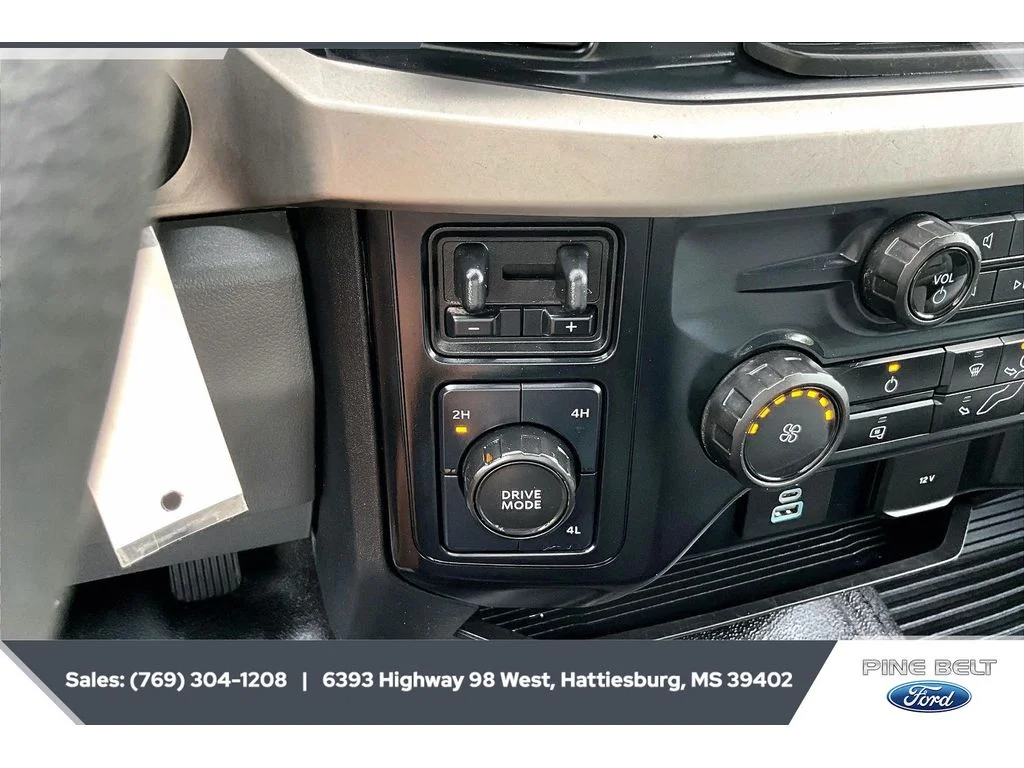 Used 2023 Oxford White Ford XLT image 23