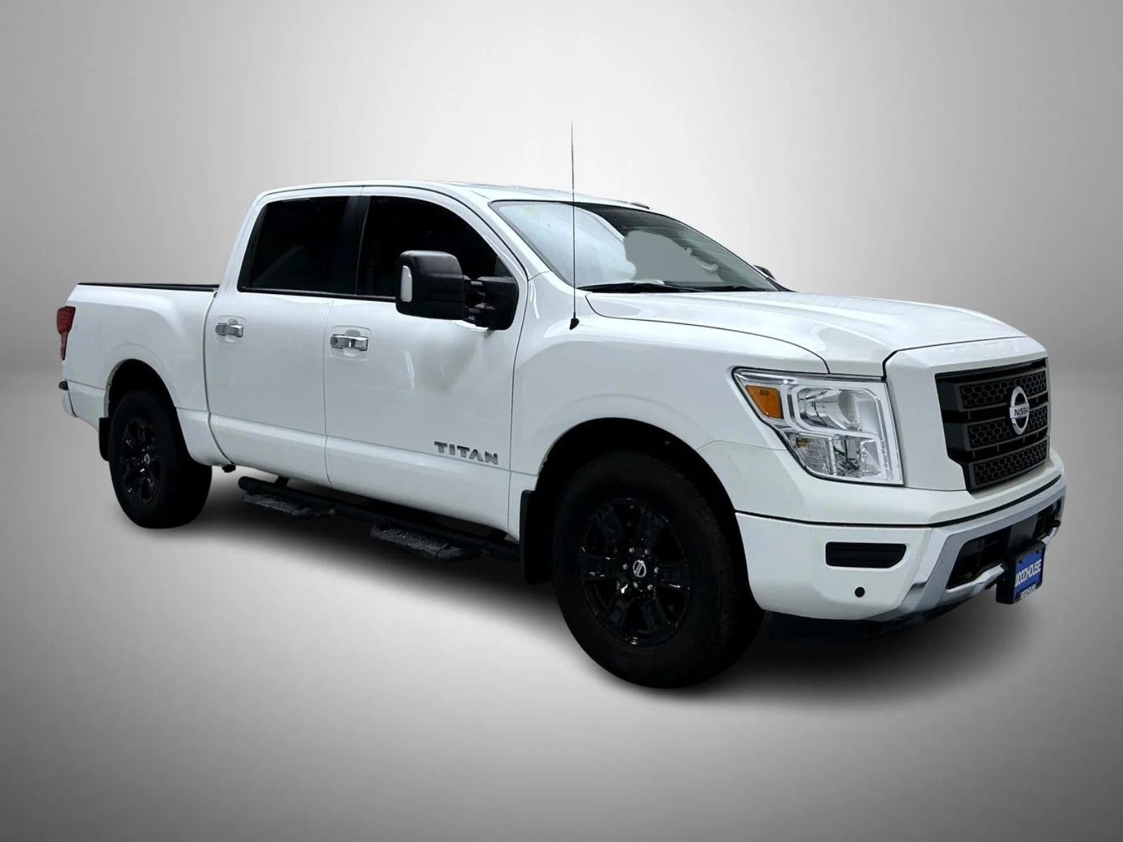 Used 2021 White Nissan SV image 3