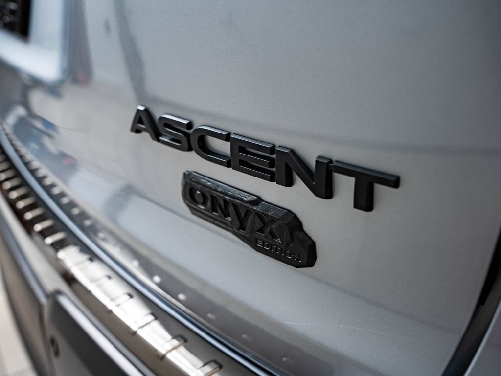 Used 2025 Ice Silver Metallic Subaru Onyx Edition image 16