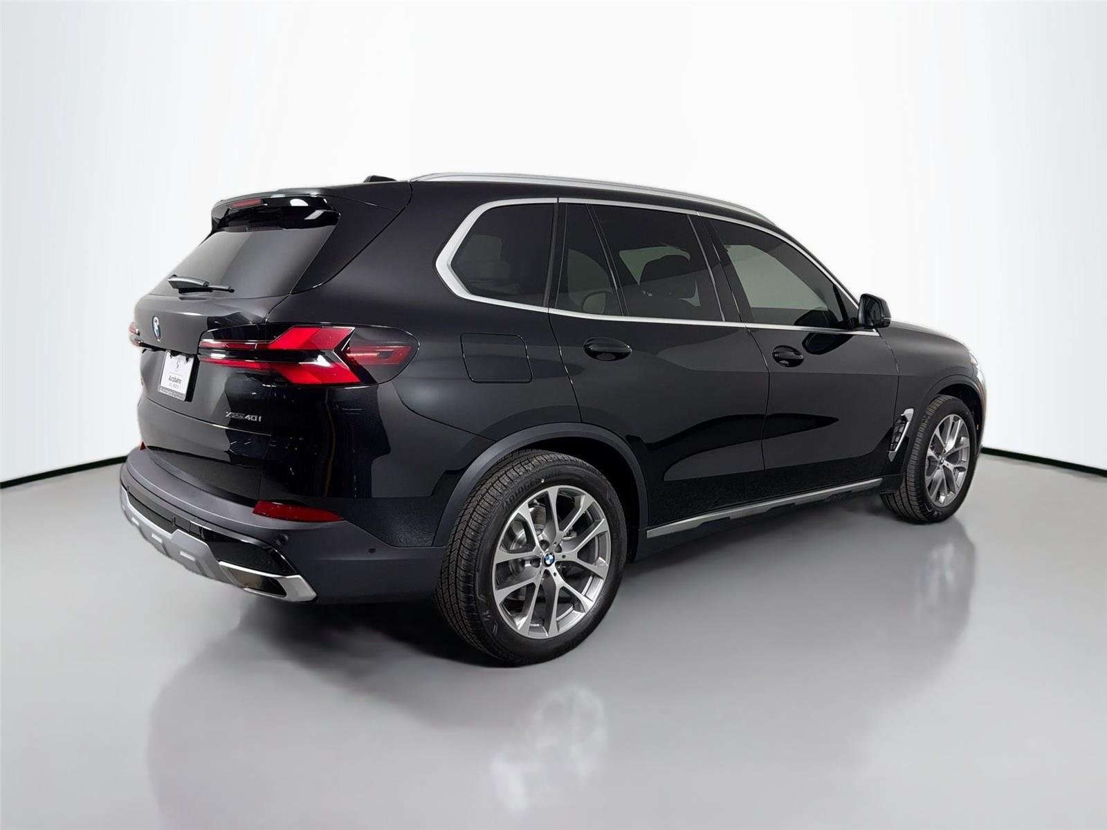 New 2026 Black Sapphire Metallic BMW xDrive40i image 5