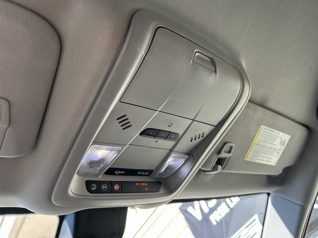 Used 2018 Silver Ice Metallic Chevrolet Premier image 26