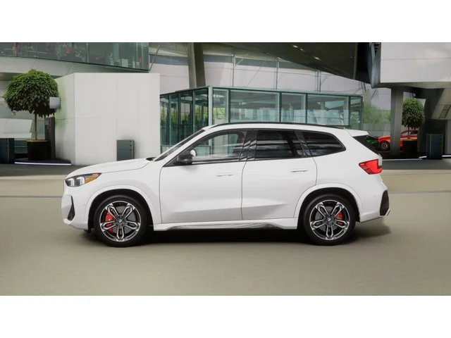 New 2027 Alpine White BMW  image 4