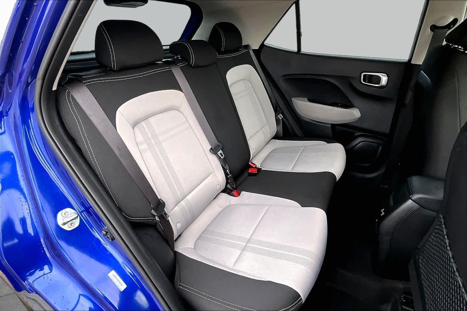 2025 Hyundai Venue SEL - Photo 20