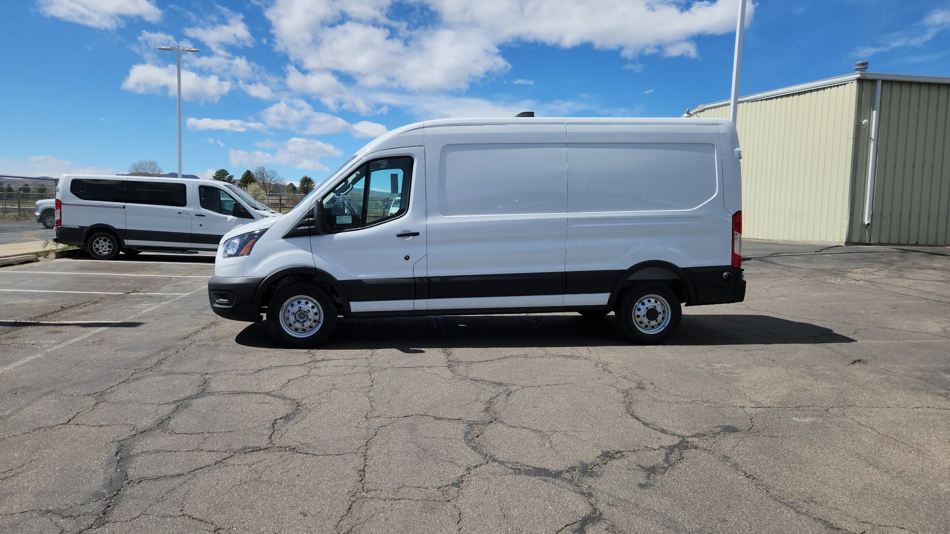 New 2026 Oxford White Ford Base image 6