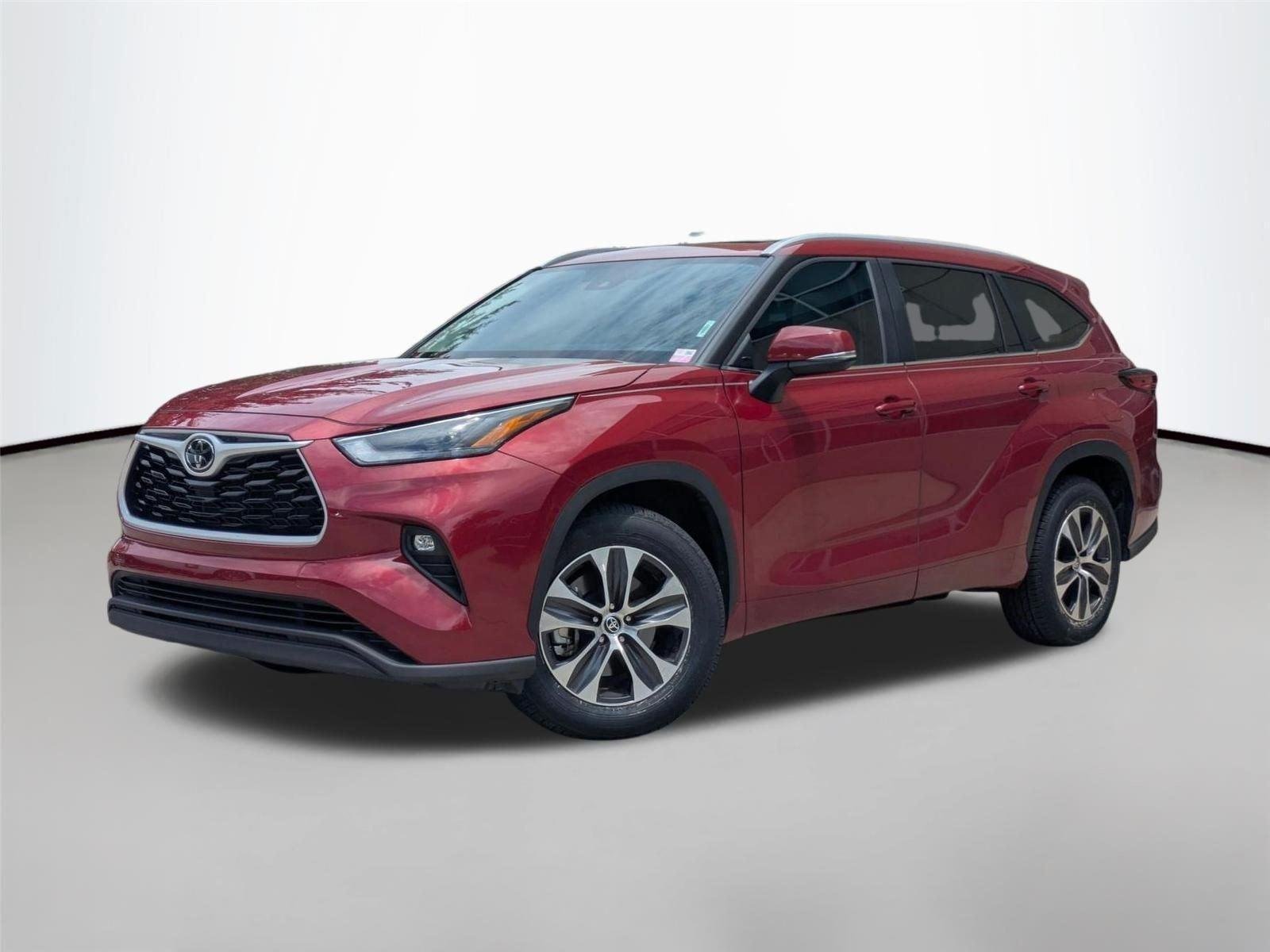 Used 2023 Ruby Flare Pearl Toyota XLE image 3