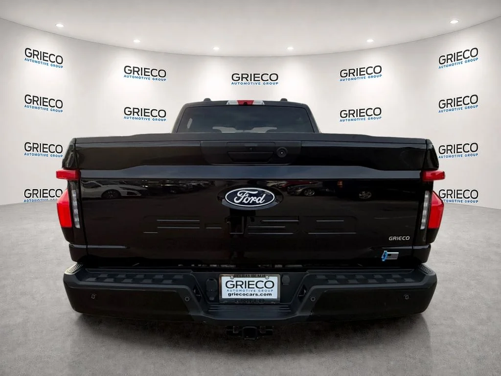 Used 2025 Black Metallic Ford XLT image 6