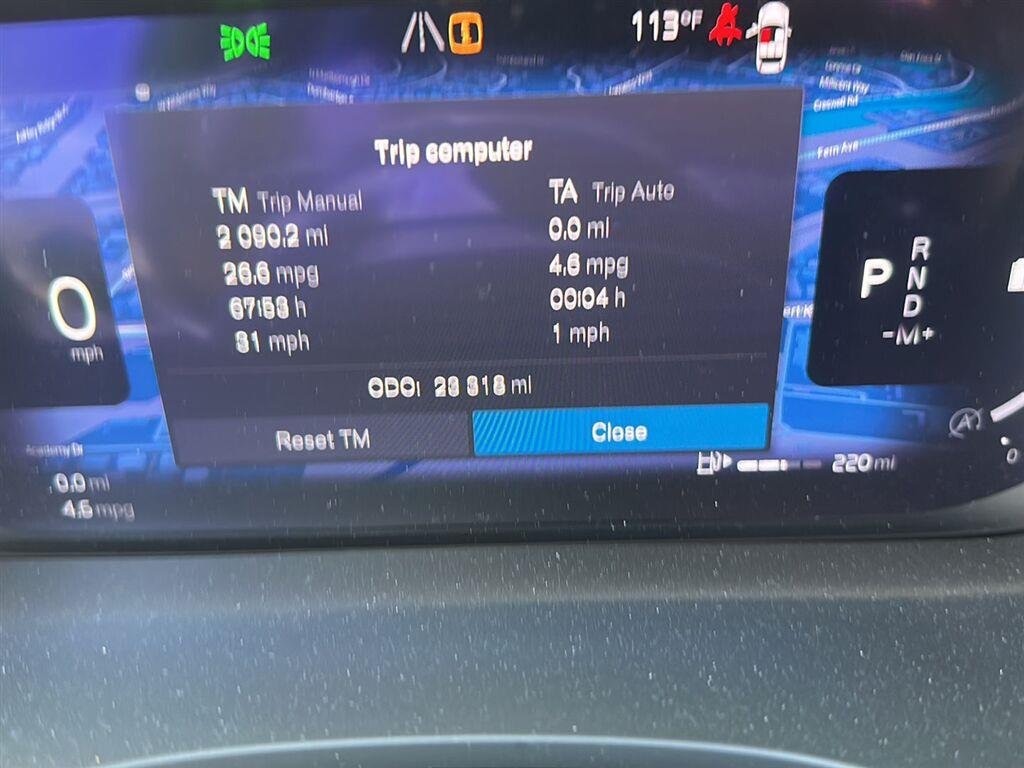 Used 2023 Silver Dawn Metallic Volvo Plus Dark Theme image 9