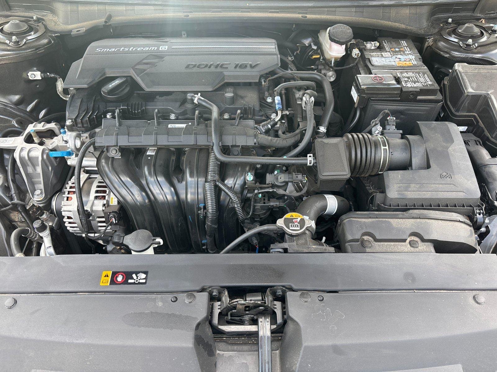 Used 2025 Interstellar Gray Kia EX image 9