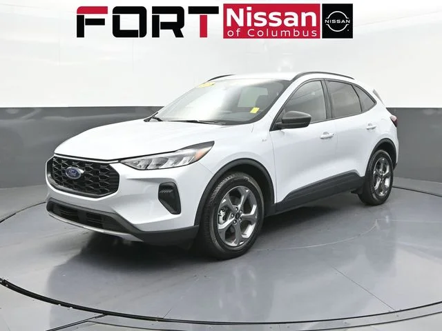 2025 Ford Escape ST-Line | CarEdge | CarEdge