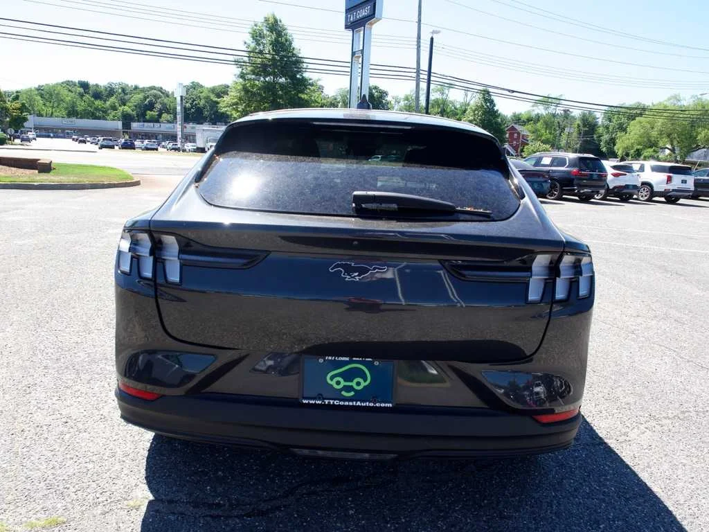 Used 2021 Gray Ford Select image 7