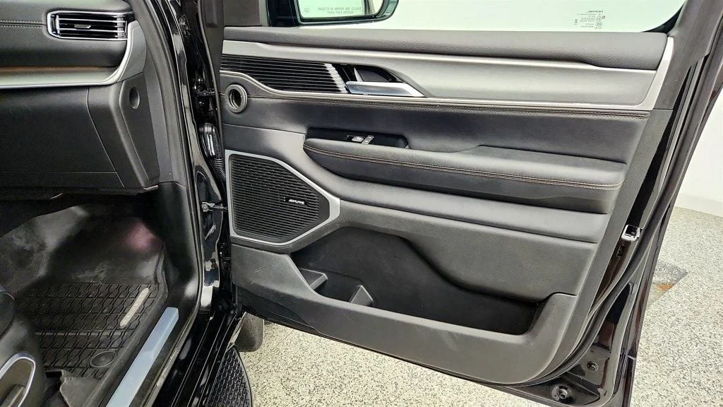 Used 2025 Diamond Black Crystal Pearlcoat Jeep Series II Carbide 4x4 w/ Rear Entertainment & 20