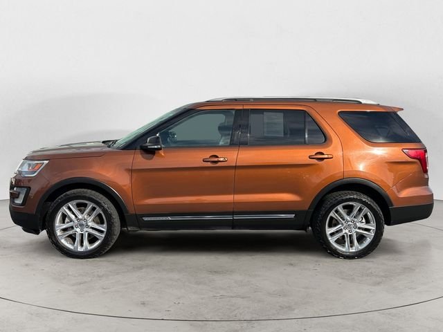 Used 2017  Ford XLT image 4