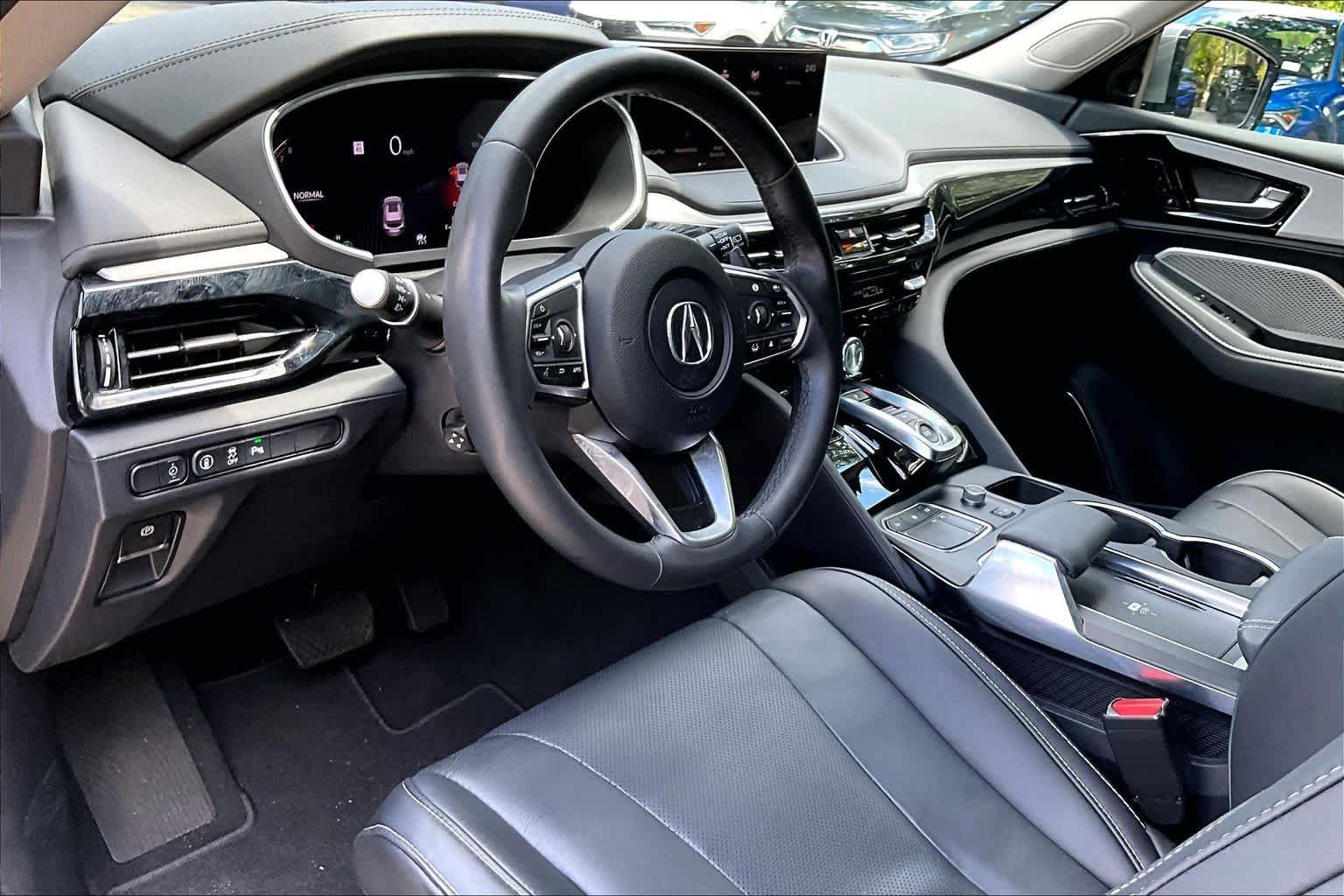 Used 2024 Liquid Carbon Metallic Acura w/Technology Package image 18