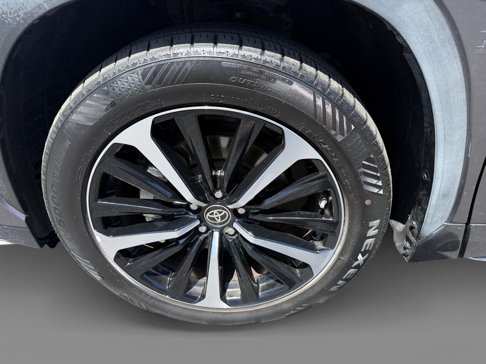 Used 2021 Magnetic Gray Metallic Toyota XSE image 9