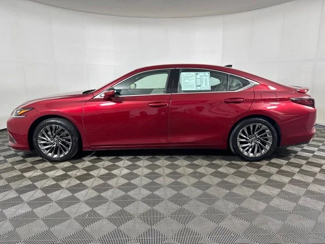 Used 2025 Matador Red Mica Lexus 350 Luxury image 7