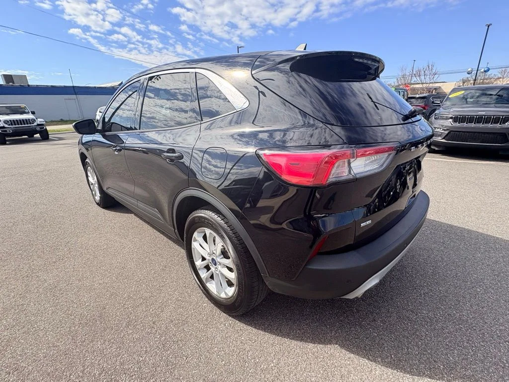 2021 Ford Escape SE - Photo 9