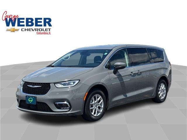 2023 Chrysler Pacifica Touring L's photo