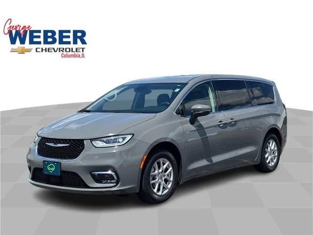 2023 Chrysler Pacifica Touring L's photo