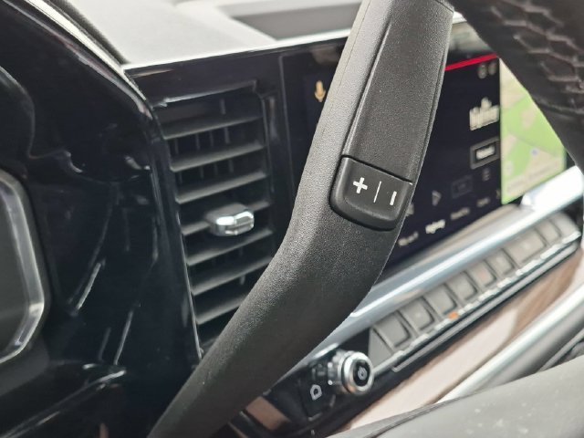 Used 2026 Onyx Black GMC Elevation image 12