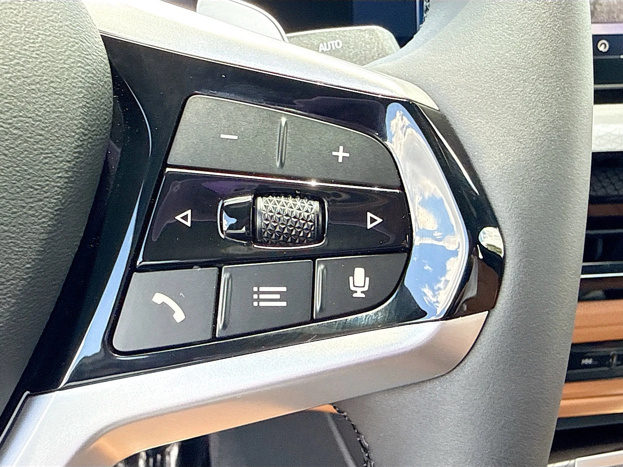 New 2026 Skyscraper Grey Metallic BMW 330i xDrive image 39