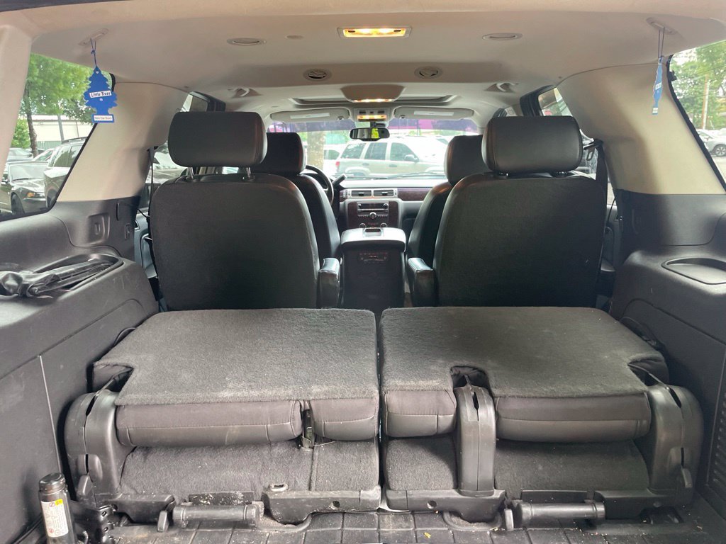 Used 2007 Silver Birch Metallic GMC Denali image 16