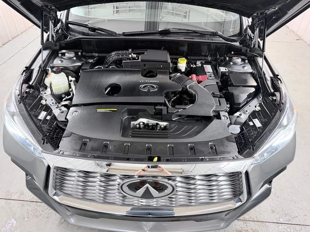 Used 2023 Gray INFINITI LUXE image 41