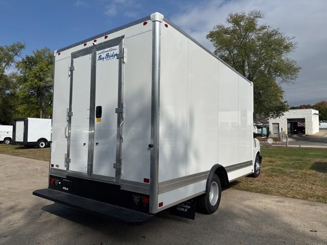 New 2025 Summit White Chevrolet 1WT image 4