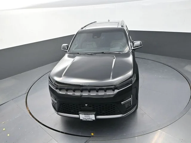 New 2026 High Gloss Black Exterior Paint Jeep Limited Reserve image 12