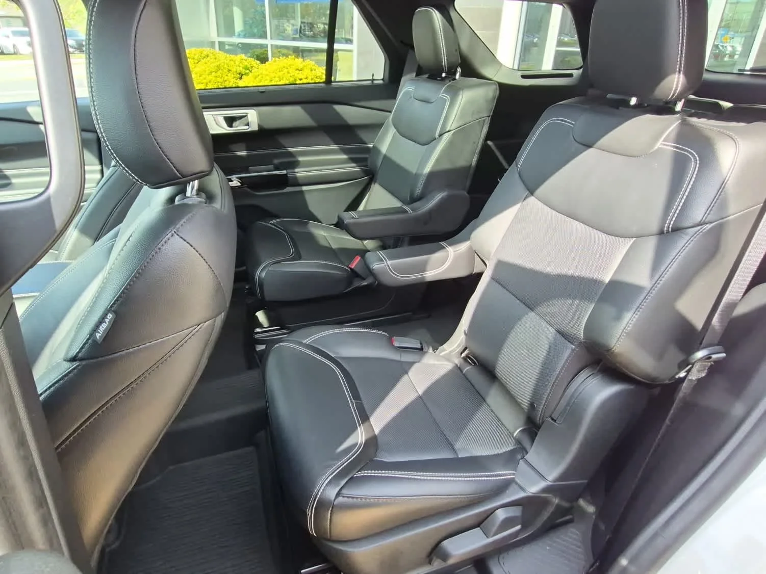 Used 2022 Star White Metallic Tri-Coat Ford ST image 8