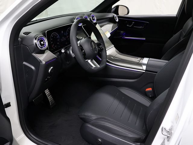 New 2026 MANUFAKTUR Moonlight White Metallic Mercedes-Benz GLC 300 image 11